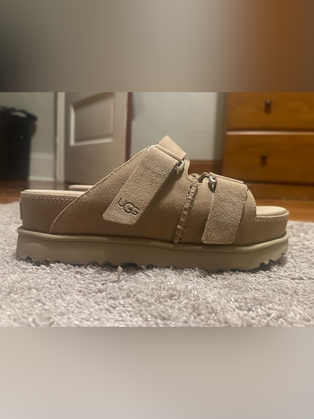 UGG Goldenstar Hi Slides/sandal